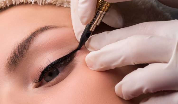 Kalıcı Eyeliner Silinebilir mi?